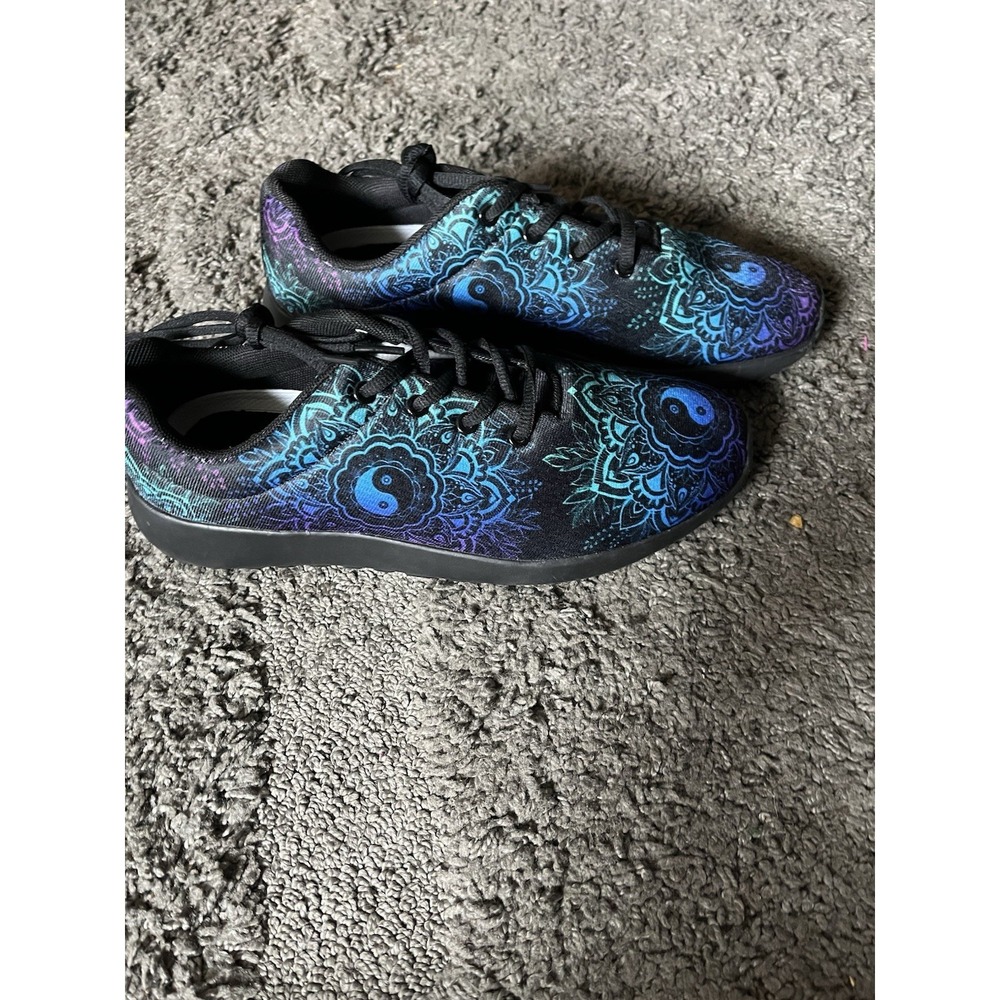 NWOT Yes We Vibe Women's Ying And Yang Sneakers Size 8.5